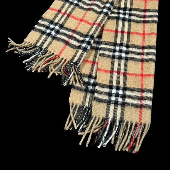Burberry Pure Cashmere Scarf Made in London
